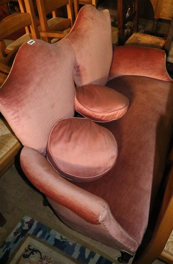 Shield back two seat sofa(-)